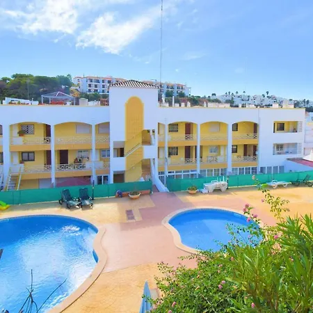 Fantastic Location, With A Large Terrace!! Apartment *