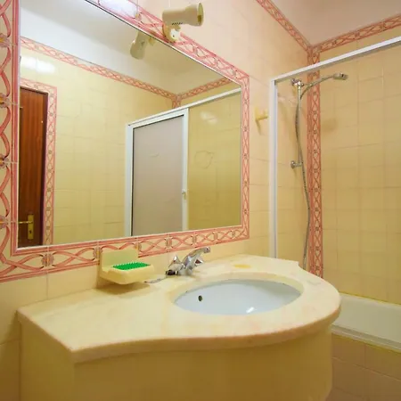 Apartment Fantastic Location, With A Large Terrace!! *